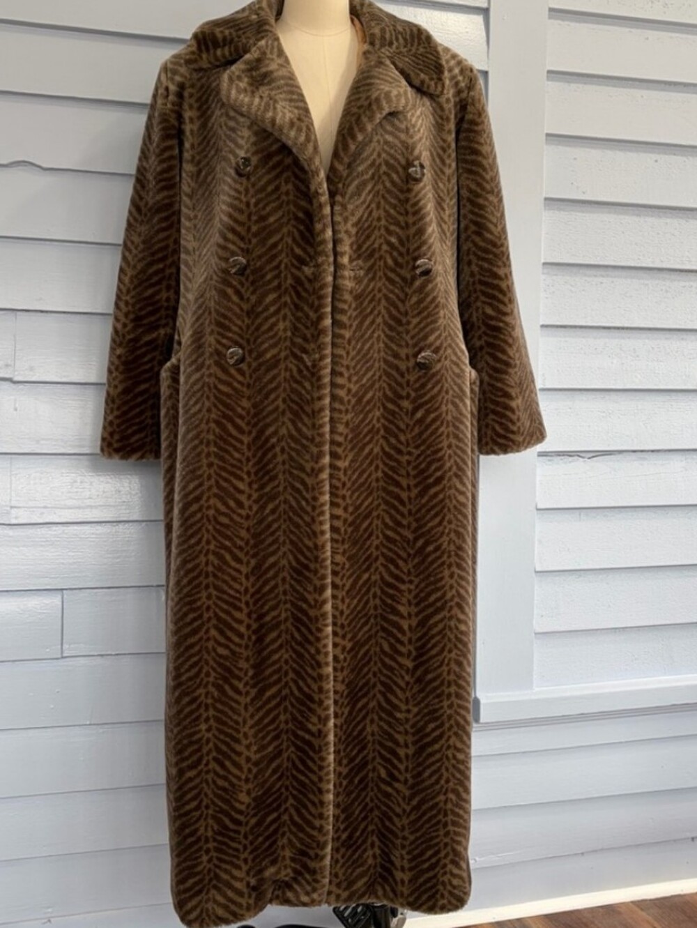 Vtg 70/80s Long Brown Faux-Fur Double-Breasted Tiger Coat 🐅 😮‍💨🫰🏾🔥
